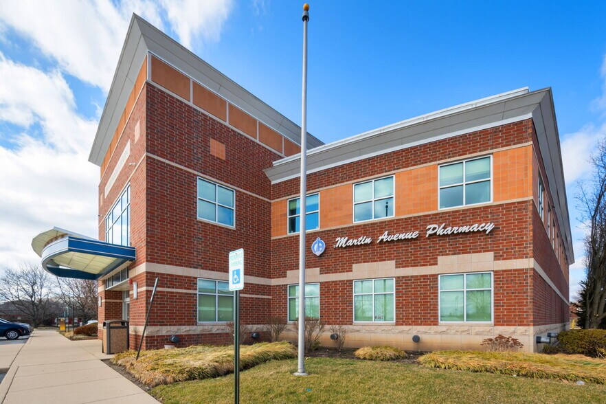 More Photos Of 1247 Rickert Dr, Naperville Medical For Lease