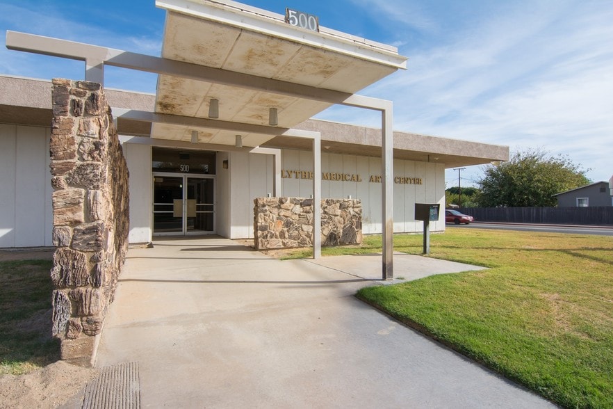 More Photos Of 500 N Broadway Ave, Blythe Medical For Sale