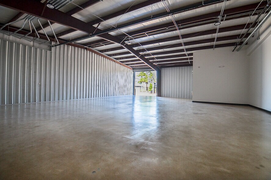 More Photos Of 17625 Kieth Harrow Blvd, Houston Warehouse For Lease