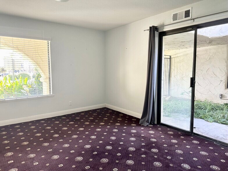 More Photos Of 970 Petit Ave, Ventura Medical For Sale