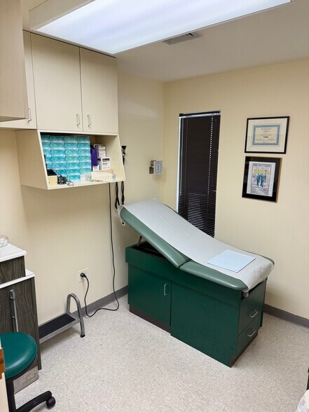 More Photos Of 4343 Montgomery Ave, Bethesda Medical For Sale