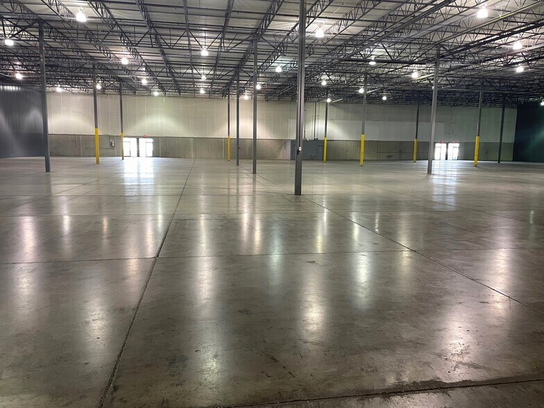 More Photos Of 2901-2941 S Gettysburg Ave, Dayton Warehouse For Lease