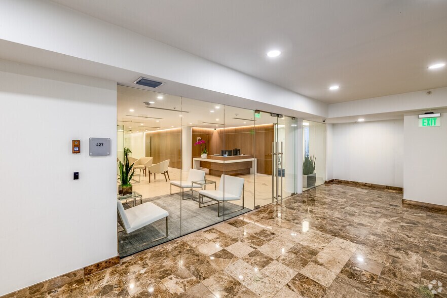 More Photos Of 780-782 NW 42nd Ave, Miami Office For Lease