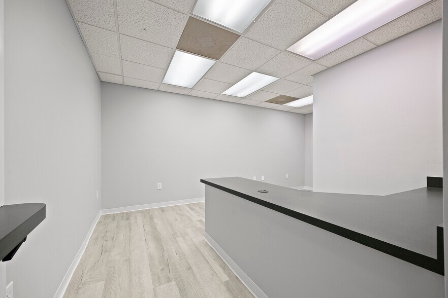 More Photos Of 1283 SW Sr-47, Lake City Medical For Lease