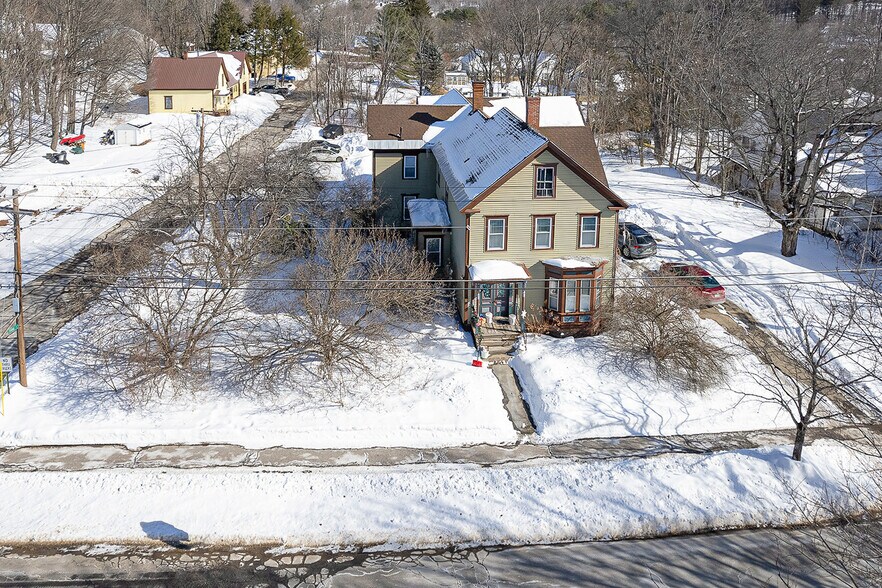 More Photos Of 40 Highland St, Ashland Apartments For Sale