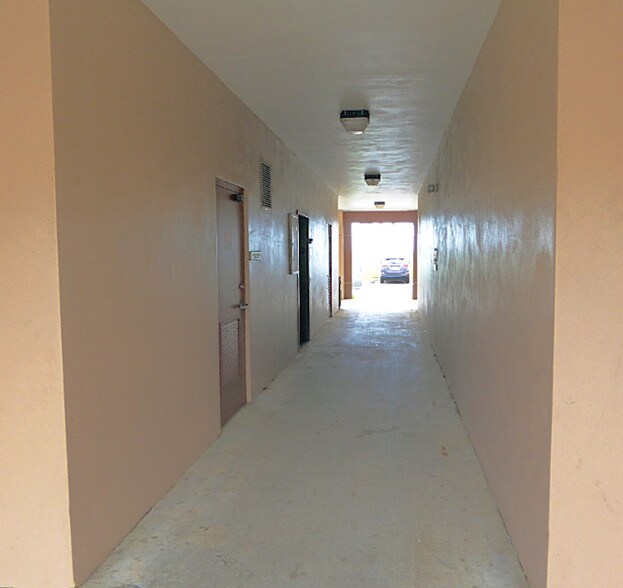 More Photos Of 13205-13255 SW 137th Ave, Miami Storefront Retail Office For Lease