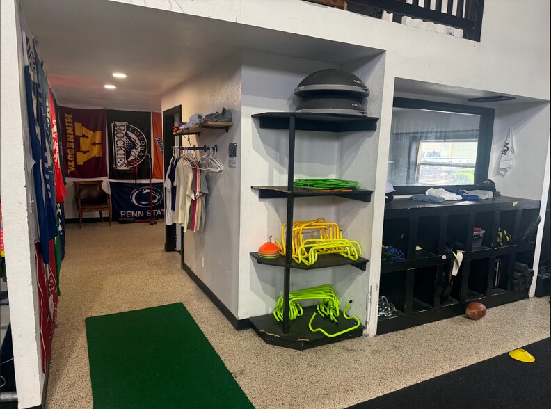 More Photos Of 500-504 2nd St, Castle Rock Warehouse For Lease