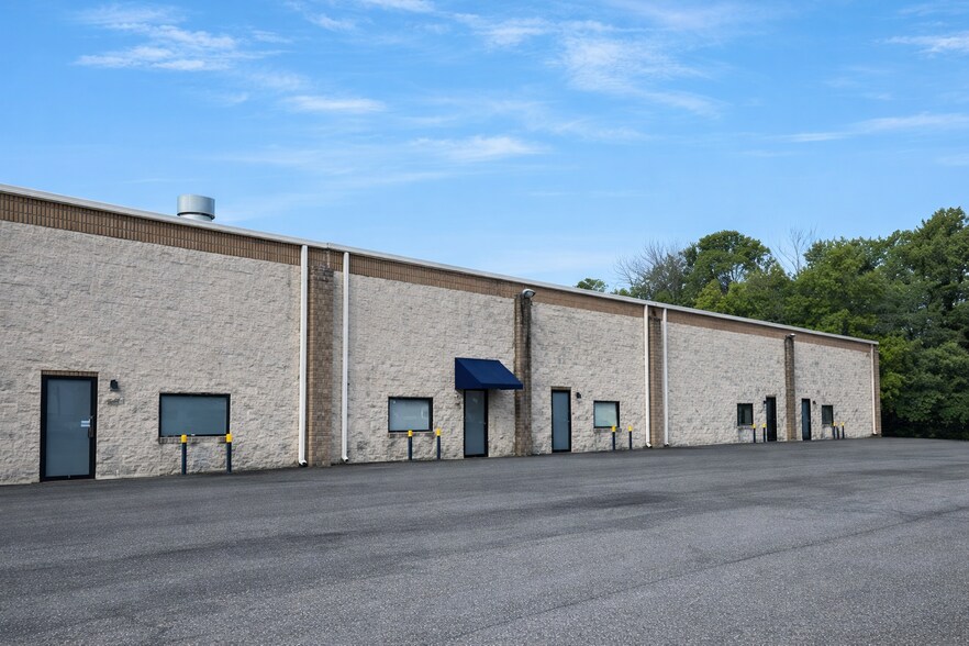 Primary Photo Of 100 Naamans Rd, Claymont Distribution For Lease