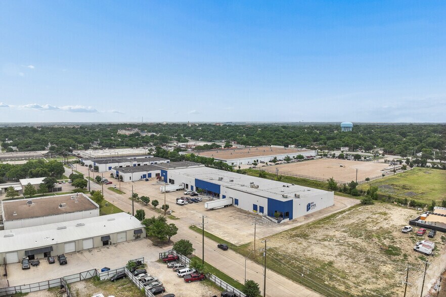 More Photos Of 2901 Suffolk Dr, Fort Worth Unknown For Lease