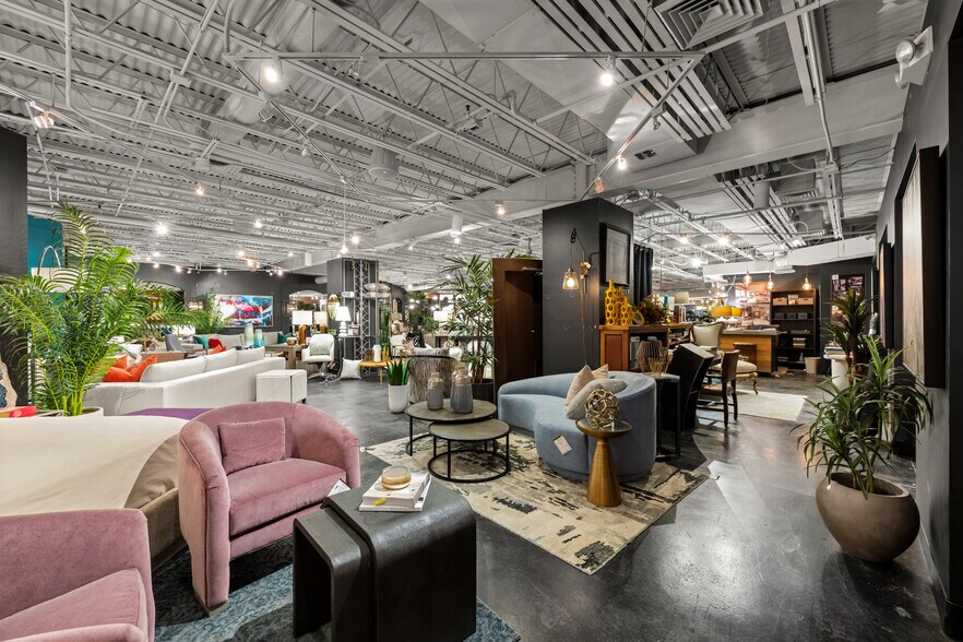 More Photos Of 475 S Broadway St, Denver Freestanding For Sale