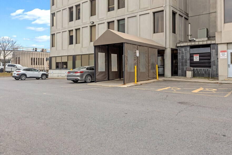 More Photos Of 2555 St Joseph Blvd, Ottawa Medical For Lease