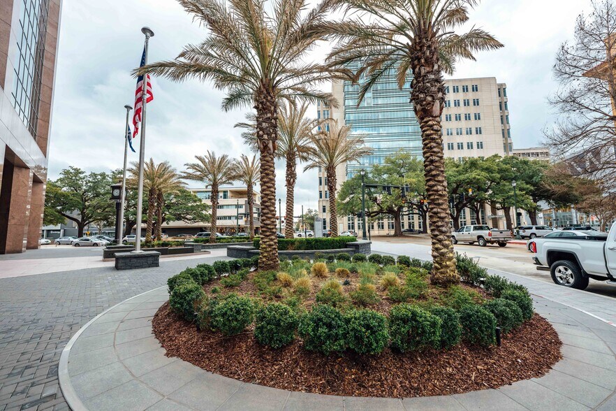 More Photos Of 445 North Blvd, Baton Rouge Office For Lease