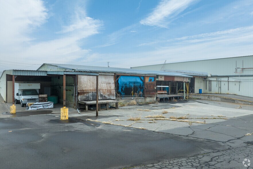 More Photos Of 408 Russell St, Milton-Freewater Warehouse For Lease
