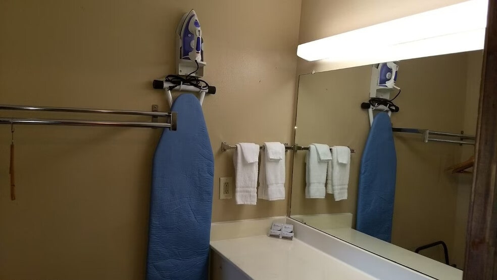 More Photos Of 2605 S Range Ave, Denham Springs Hotel For Sale