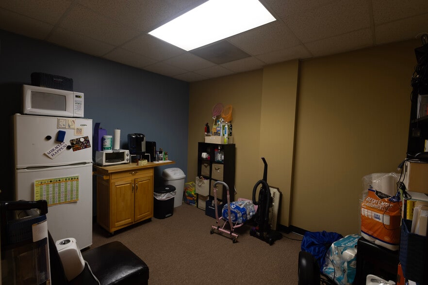 More Photos Of 14377-14389 Hereford Rd, Woodbridge Medical For Sale