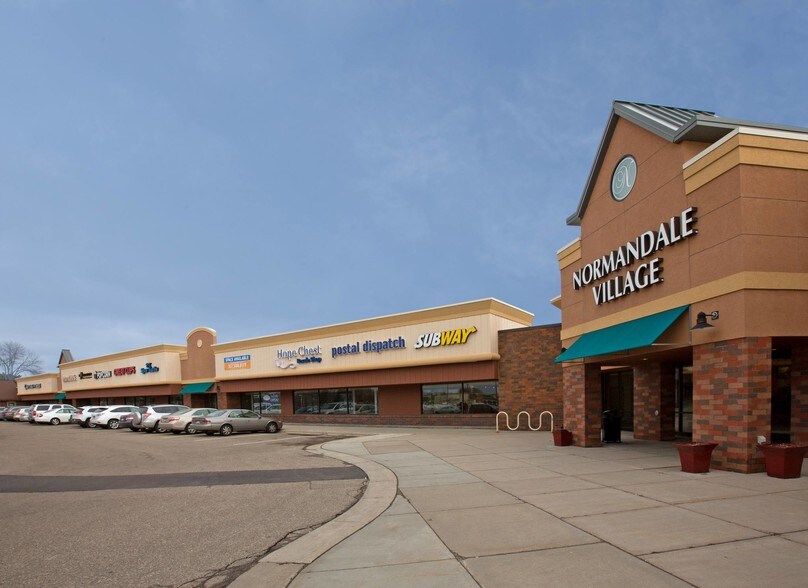 More Photos Of 5101-5159 W 98th St, Bloomington General Retail For Lease