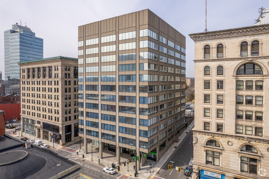 Primary Photo Of 370 Main St, Worcester Office For Lease