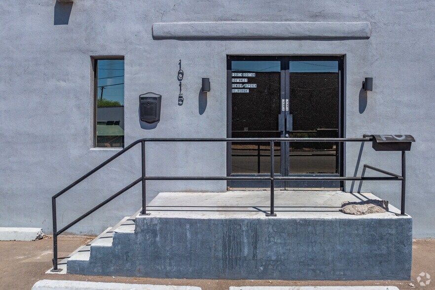 More Photos Of 1011-1021 N 21st Ave, Phoenix Warehouse For Lease