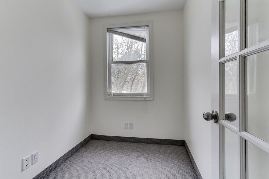 More Photos Of 187 Finch Ave W, Toronto Office Residential For Sale