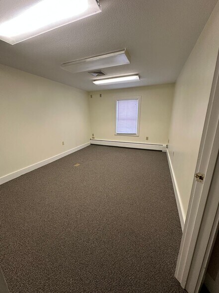 More Photos Of 406 Main St, Great Barrington Office Residential For Sale