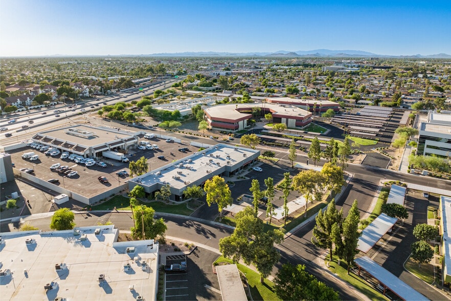 More Photos Of 2410 W Royal Palm Rd, Phoenix Light Manufacturing For Sale