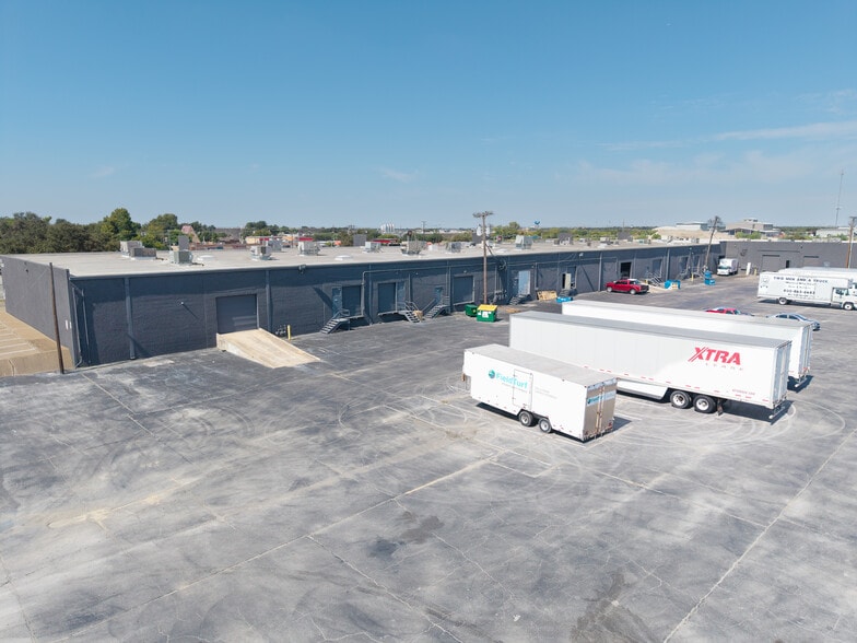 More Photos Of 3212-3214 Belt Line Rd, Farmers Branch Unknown For Lease