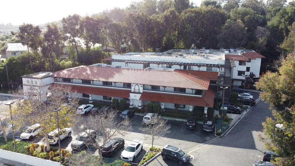 More Photos Of 25550 Hawthorne Blvd, Torrance Medical For Lease