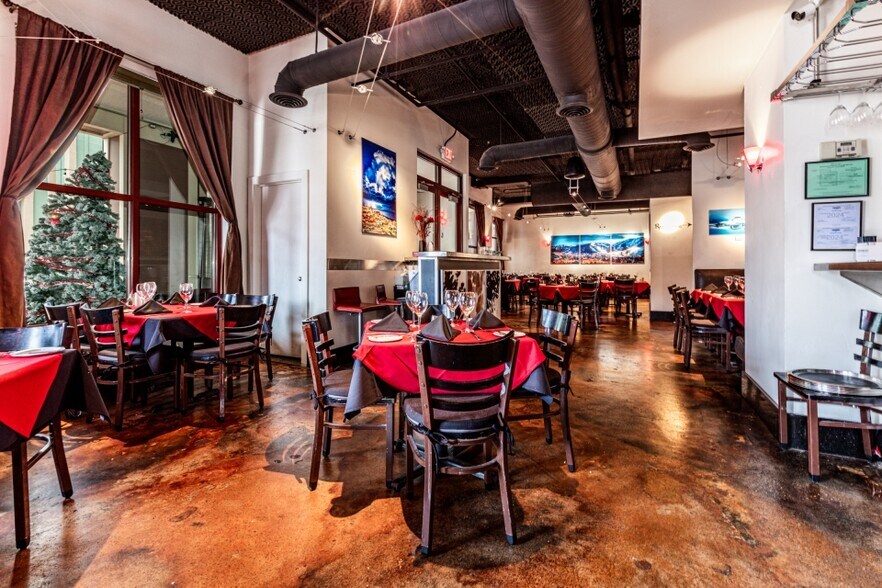 More Photos Of 890 Main St, Park City Apartments For Sale