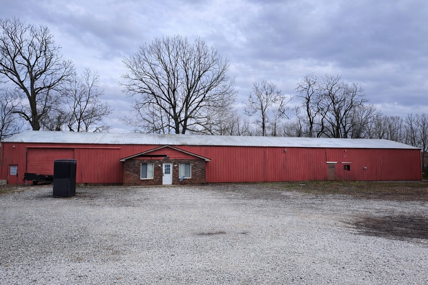 More Photos Of 4400 S Sioux St, Terre Haute Warehouse For Lease