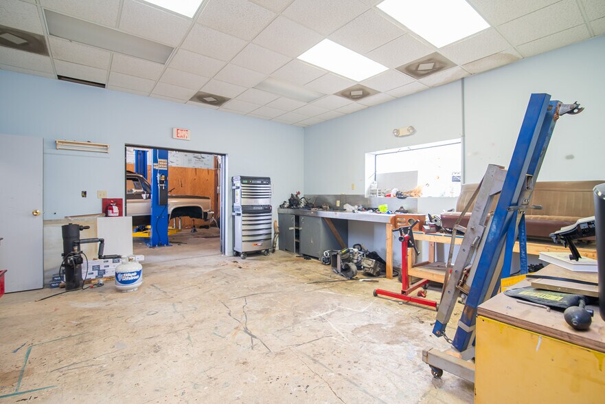 More Photos Of 710 Sandy Ln, Surfside Beach Warehouse For Sale