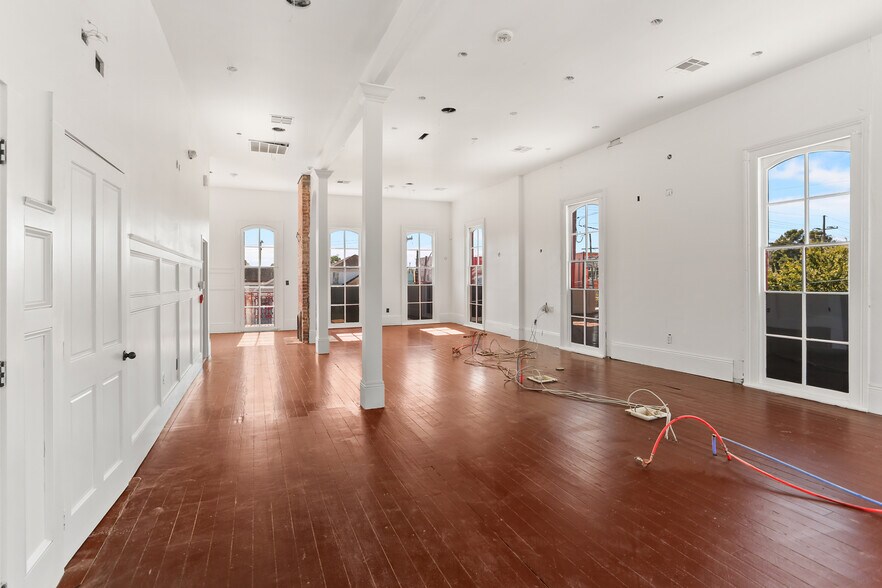 More Photos Of 2401 Saint Claude Ave, New Orleans Storefront Retail Residential For Sale