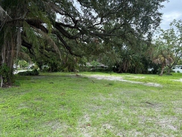 More Photos Of 200 11th Ave E, Bradenton Land For Sale
