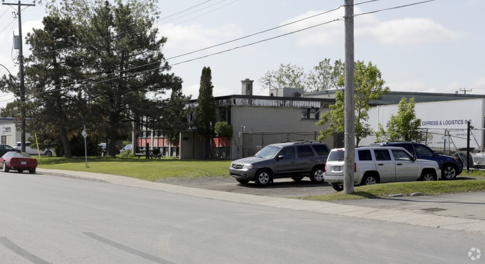 Primary Photo Of 1140 Saint-Amour, Montréal Self Storage For Sale
