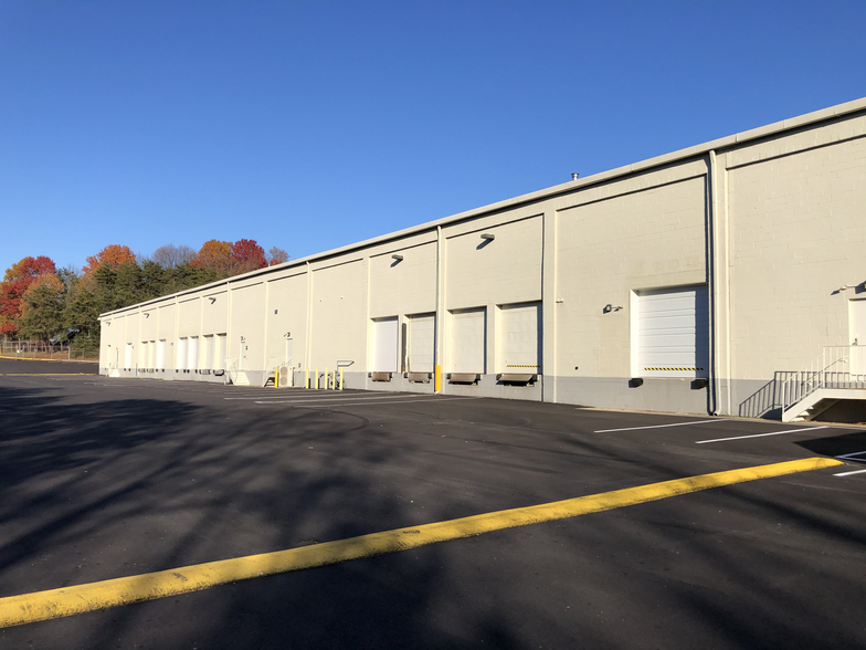 Primary Photo Of 9610 Gunston Cove Rd, Lorton Warehouse For Lease