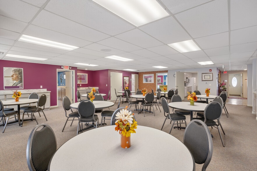 More Photos Of 5758 Cooley Lake Rd, Waterford Daycare Center For Sale