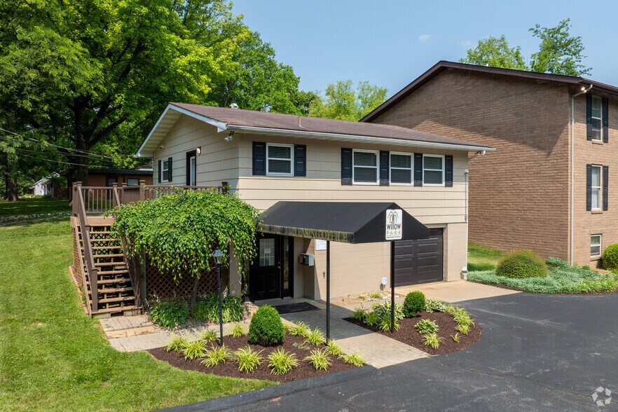 More Photos Of 1151 Roger Ave, Swansea Apartments For Sale