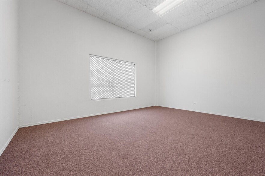 More Photos Of 6701 Niles St, Bakersfield Daycare Center For Sale