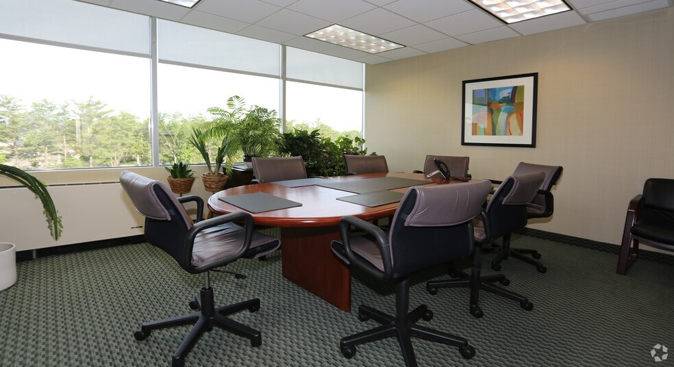 More Photos Of 400 Garden City Plz, Garden City Office For Lease