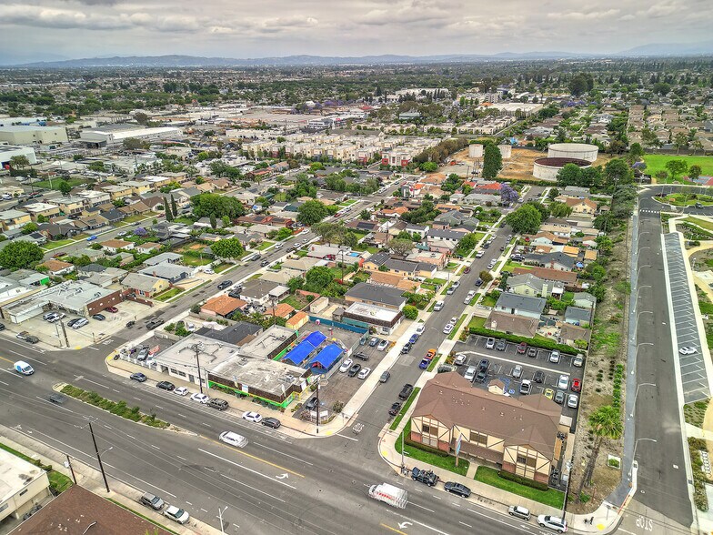 More Photos Of 2715 E 56th St, Long Beach Office For Sale
