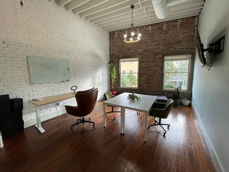 More Photos Of 463 King St, Charleston Storefront Retail Office For Lease