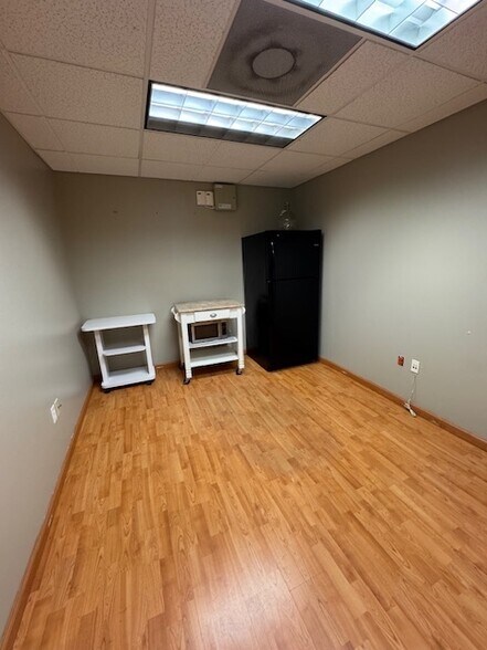 More Photos Of 1917 US Highway 27 N, Sebring Storefront For Sale