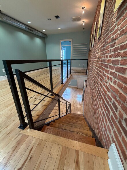 More Photos Of 3237 Eastern Ave, Baltimore Office For Lease