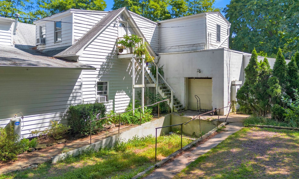 More Photos Of 7 Canal St, Center Moriches Warehouse For Sale