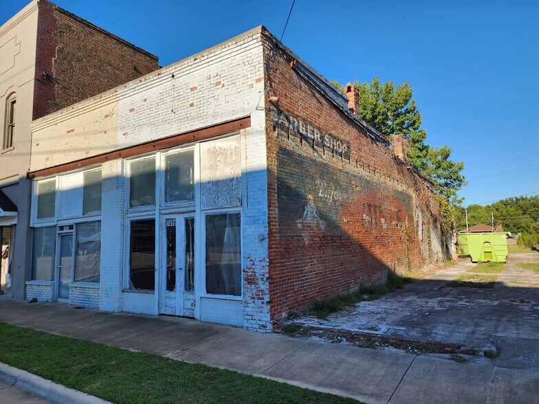 More Photos Of 7412 Main St, Bethel General Retail For Sale