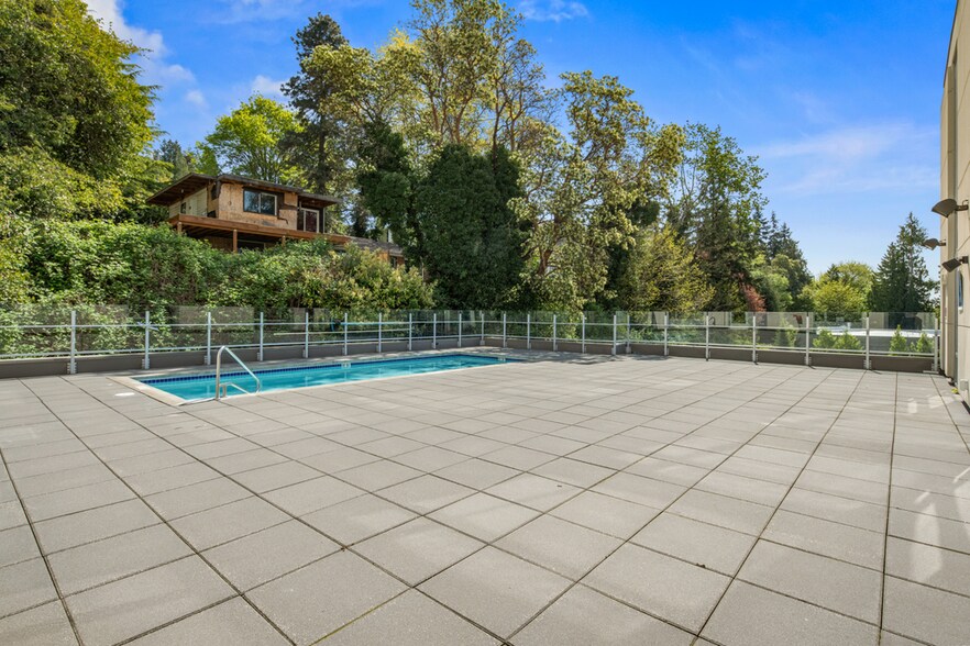 More Photos Of 22406 Pacific Highway South, Des Moines Hotel For Sale