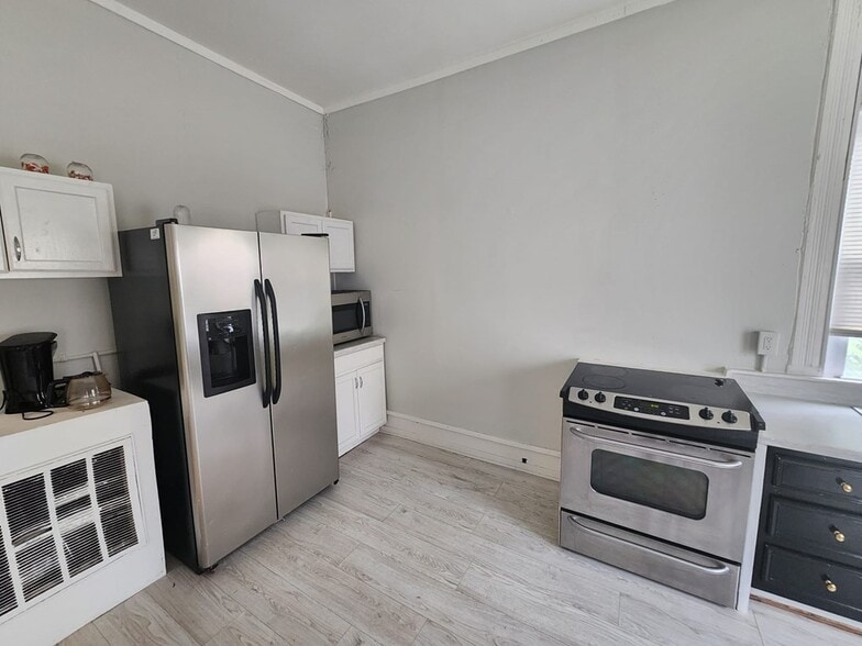 More Photos Of 215 Grace St, Greenwood Apartments For Sale