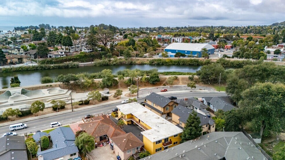 More Photos Of 238 San Lorenzo Blvd, Santa Cruz Apartments For Sale