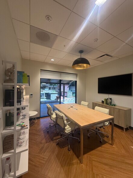 More Photos Of 80 Willow Rd, Menlo Park Office For Lease