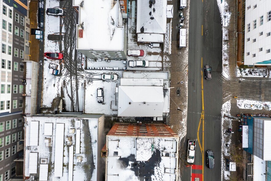 More Photos Of 916 E John St, Seattle Storefront Retail Residential For Lease