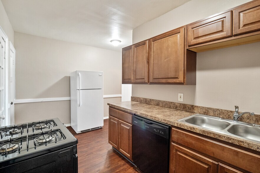 More Photos Of 4950 Winona Ave, Saint Louis Apartments For Sale